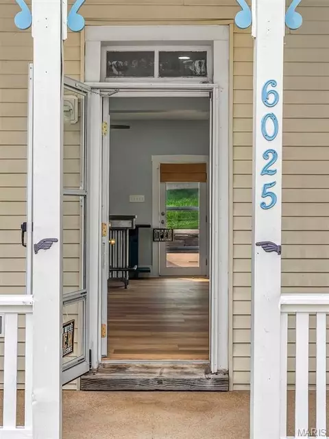 Entry Way - 6025 Third St, Imperial, MO 63052 photo 1 of 5