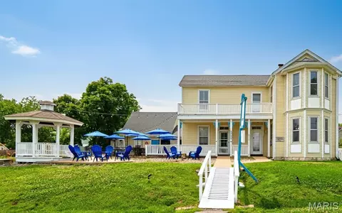 6025 Third St, Imperial, MO 63052
