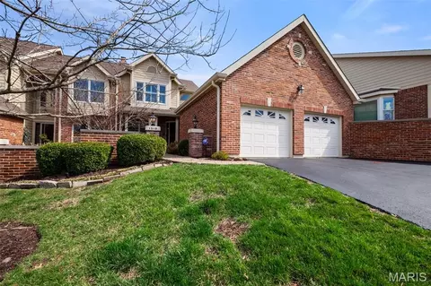 1518 Mallard Pointe Ct, Chesterfield, MO 63017