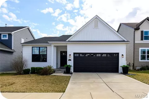 614 Highland Prairie Dr, O'fallon, MO 63368