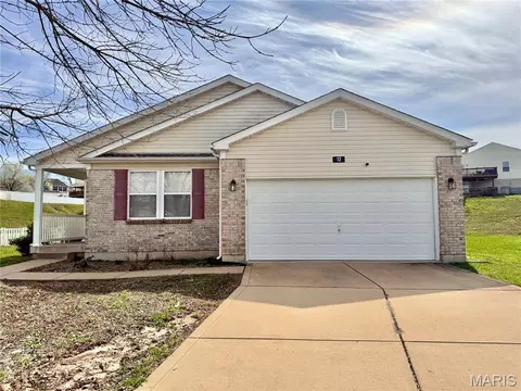 12 Liberty Lndg, Herculaneum, MO 63048