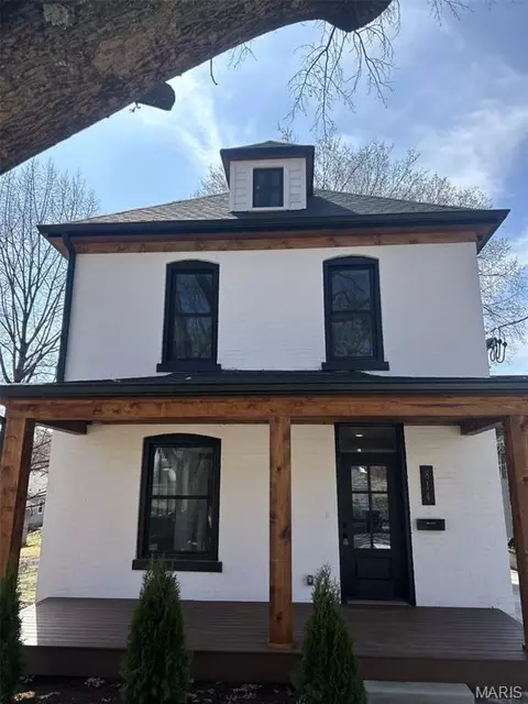 814 Clark Ave, Webster Groves, MO 63119