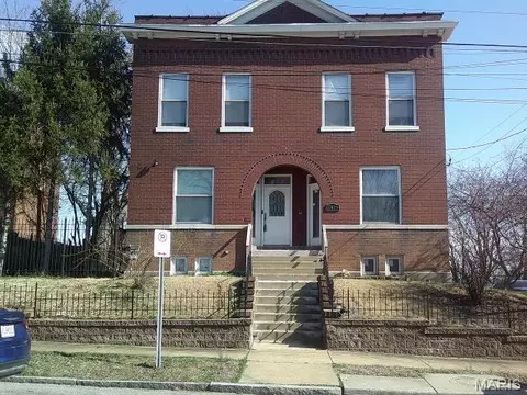 3878 Marine Ave, Saint Louis, MO 63118