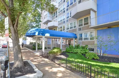 210 N 17th St #512, Saint Louis, MO 63103