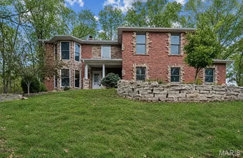 8 Howe Xing, Festus, MO 63028