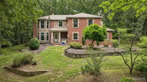 8 Howe Xing, Festus, MO 63028