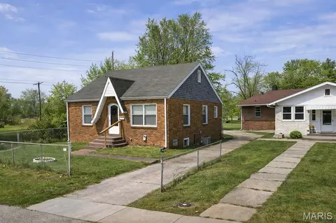 775 N 39th St, East St Louis, IL 62205