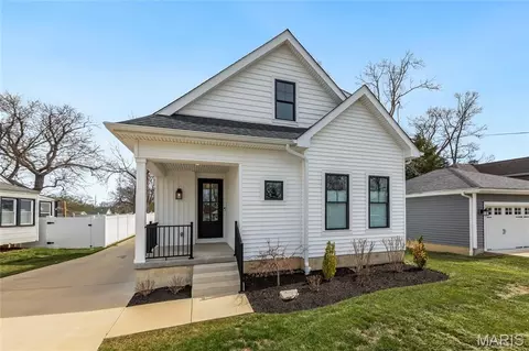 516 Arminda Ave, Kirkwood, MO 63122