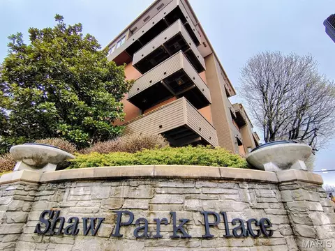 250 S Brentwood Blvd #1B, Clayton, MO 63105