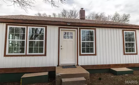 Exterior - 303 S Pine St, Dixon, MO 65459 photo 5 of 5