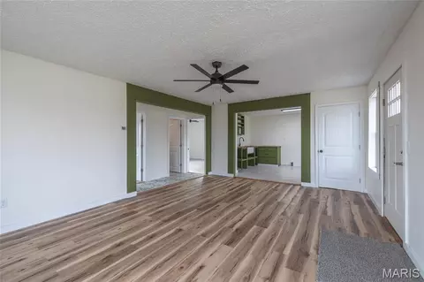 Living - 303 S Pine St, Dixon, MO 65459 photo 2 of 3