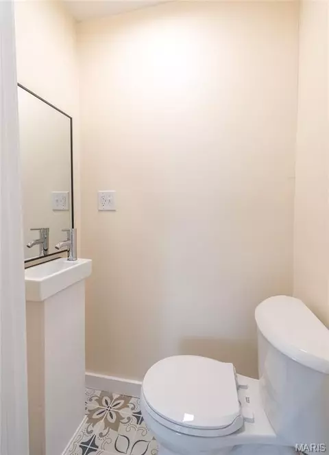 Bath - 303 S Pine St, Dixon, MO 65459 photo 3 of 3