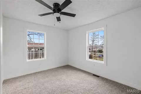 Bedroom - 303 S Pine St, Dixon, MO 65459 photo 2 of 4