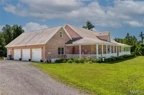 Exterior - 112 Park Rd, Benton, MO 63736 photo 9 of 14