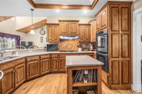 Kitchen - 112 Park Rd, Benton, MO 63736 photo 4 of 6