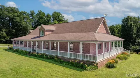Exterior - 112 Park Rd, Benton, MO 63736 photo 7 of 14
