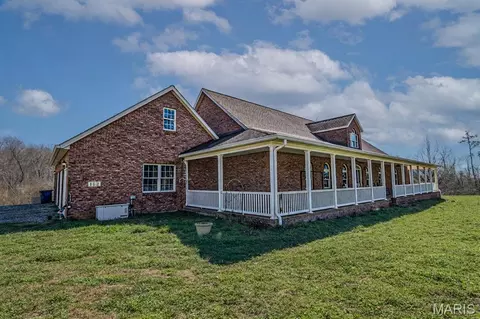 Exterior - 112 Park Rd, Benton, MO 63736 photo 3 of 14