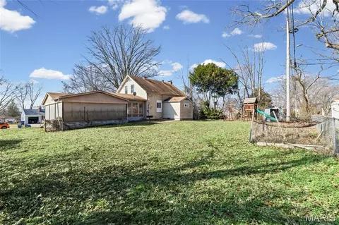 Exterior - 8621 Martony Ln, Berkeley, MO 63134 photo 10 of 13