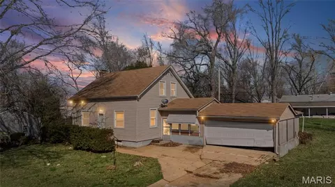 Exterior - 8621 Martony Ln, Berkeley, MO 63134 photo 3 of 13