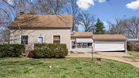 Exterior - 8621 Martony Ln, Berkeley, MO 63134 photo 2 of 13