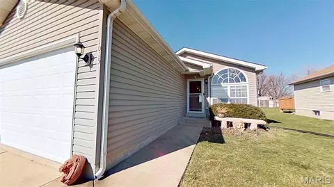 1015 South St, Truesdale, MO 63380