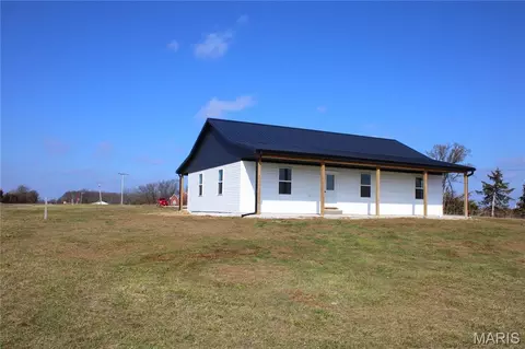 40825 Madison Trl, Perry, MO 63462