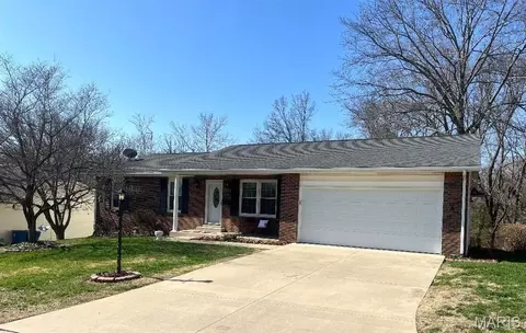 2206 Gillis St, Alton, IL 62002