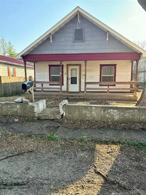 1204 Lindell Ave, Hannibal, MO 63401
