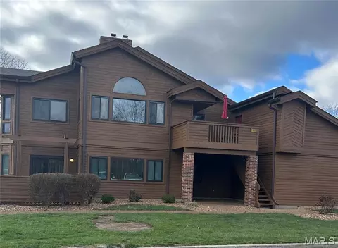 1401 Hemingway Ln #H, Weldon Spring, MO 63304