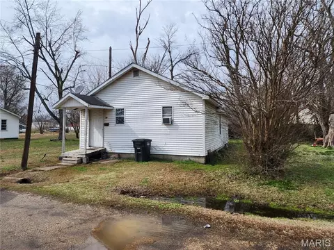 110 W South St, Campbell, MO 63933