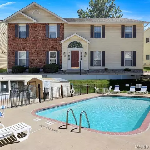 420 Cambridge Pl #2, Saint Peters, MO 63376