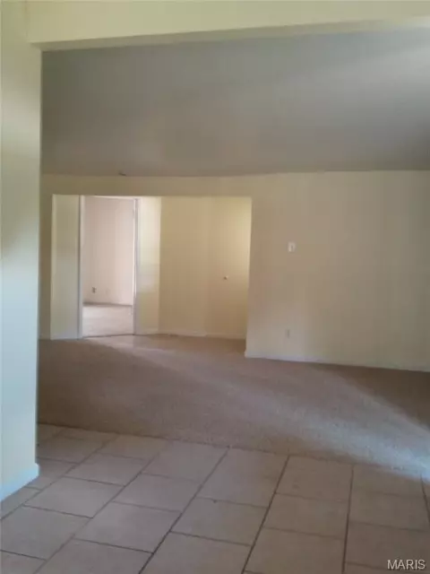 8501 Midwood Ave, Berkeley, MO 63134 photo 3