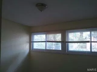 8501 Midwood Ave, Berkeley, MO 63134 photo 5