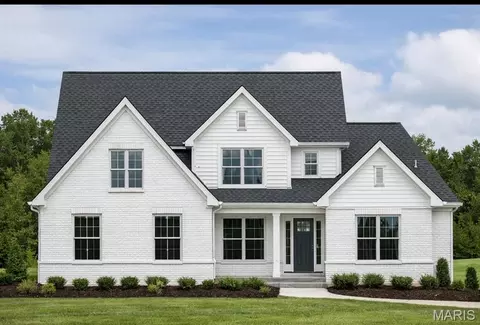 556 Graeser Rd, Creve Coeur, MO 63141