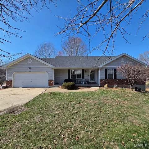 1008 Cathy Cir, Saint Clair, MO 63077