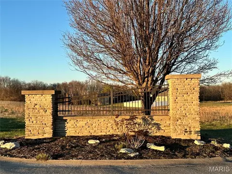 Nnn Tortoise Trail, Gillespie, IL 62033