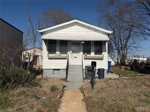 545 Davis St, Saint Louis, MO 63111
