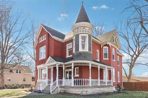 102 S Monroe St, Freeburg, IL 62243