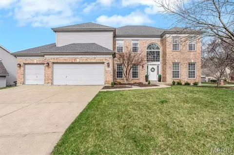 1600 Valley Hill Ct, O'fallon, MO 63368