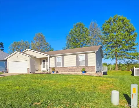 201 Whitetail Crossing Dr, Troy, MO 63379