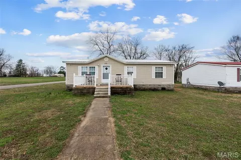 331 Chester St, Benton, MO 63736