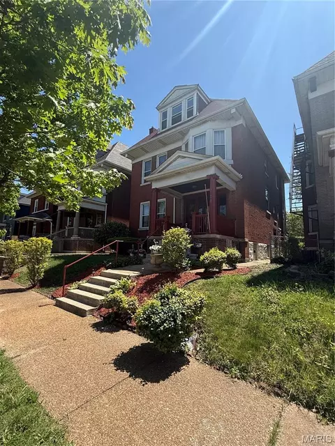 5186 Vernon Ave, Saint Louis, MO 63113