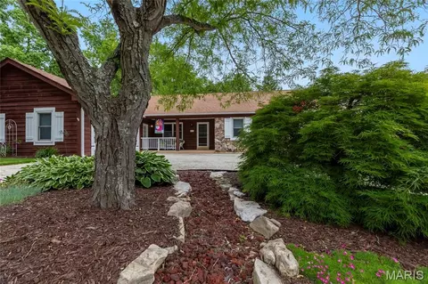 Exterior - 1334 Rusticview Dr, Ballwin, MO 63011 photo 8 of 9