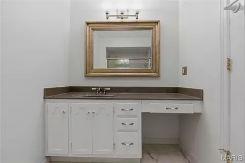 Bath - 1334 Rusticview Dr, Ballwin, MO 63011 photo 3 of 5