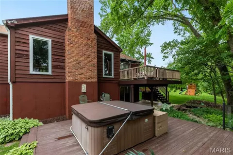 Exterior - 1334 Rusticview Dr, Ballwin, MO 63011 photo 3 of 9