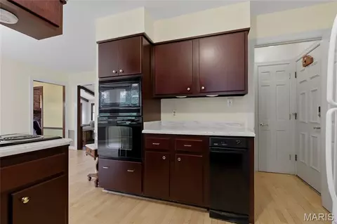 Kitchen - 1334 Rusticview Dr, Ballwin, MO 63011 photo 2 of 2