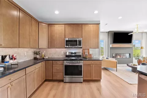 Kitchen - 167 Sesame Loop, Saint Charles, MO 63303 photo 5 of 6