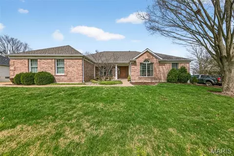 2443 Christopher Winds Ln, Saint Louis, MO 63129