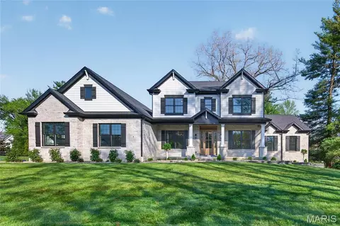 8 Briarbrook Trl, Saint Louis, MO 63131