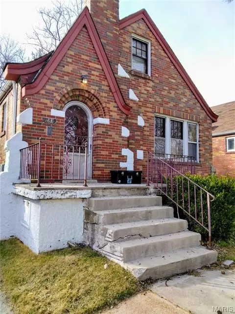1239 Meyer St, Saint Louis, MO 63130